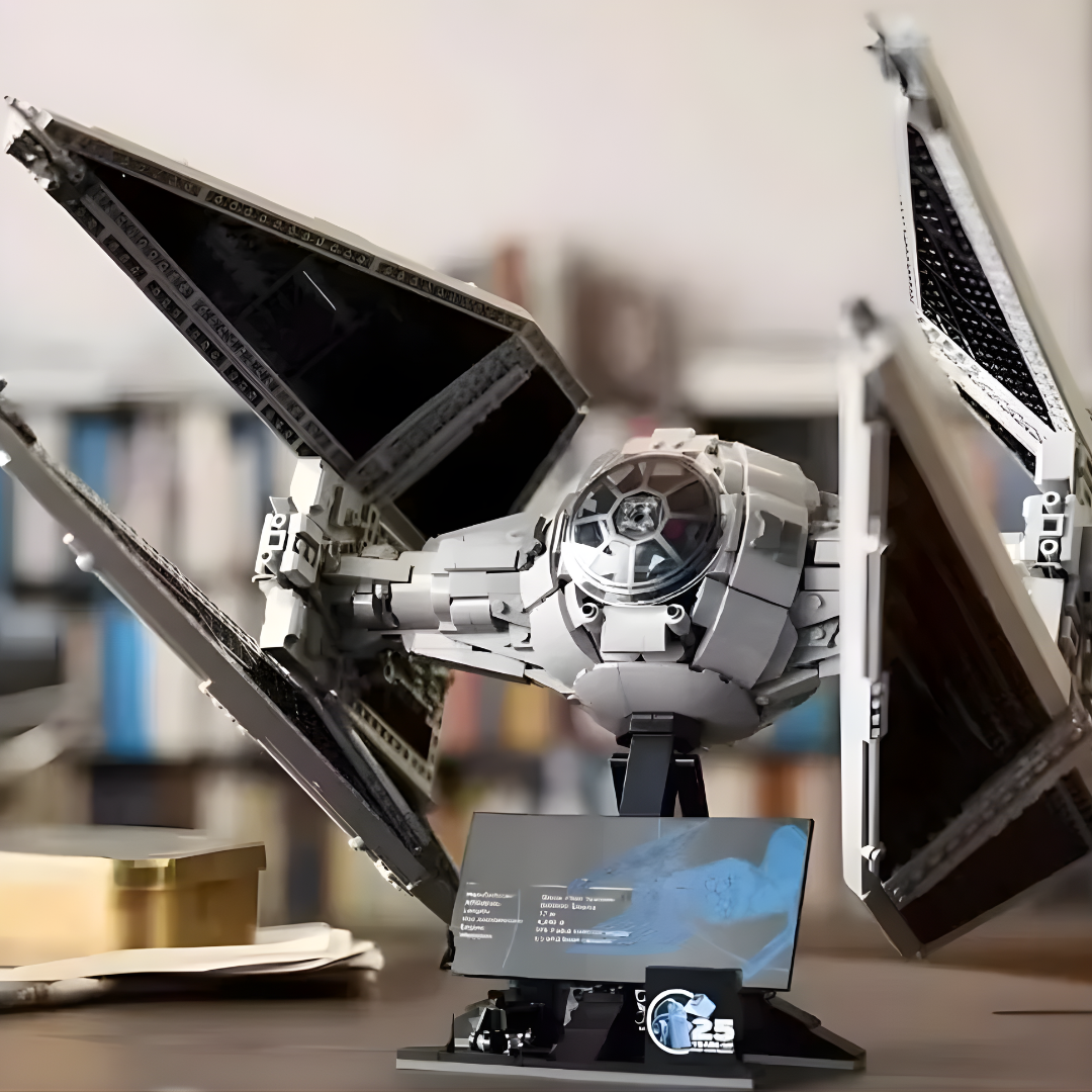 UCS Fighter Spaceship 75382